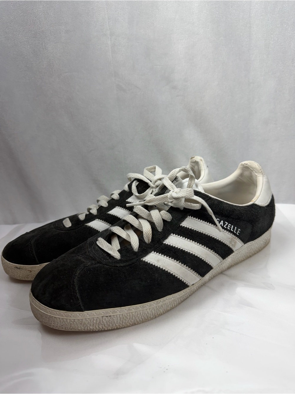Adidas Gazelle Black White Suede Sneakers Indoor Mens Size 11.5 US